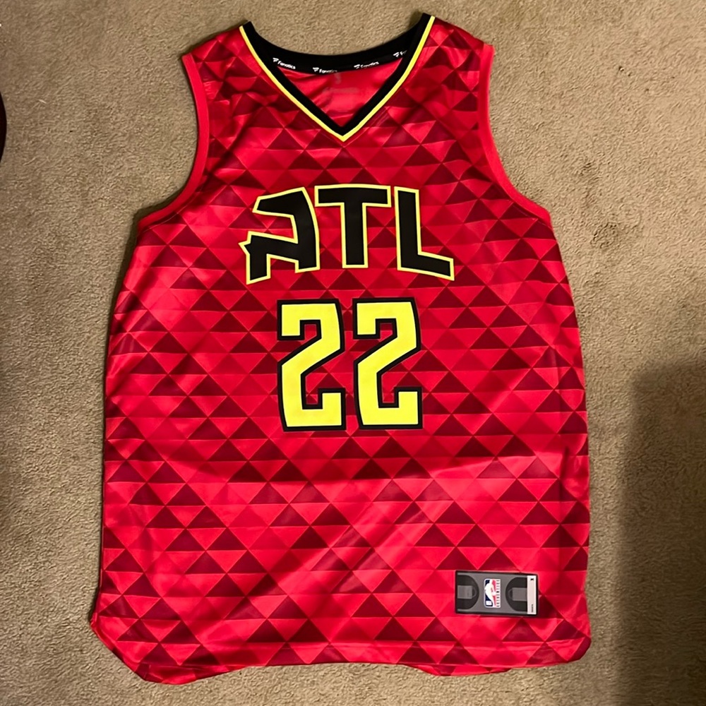 Men’s Size Medium Atlanta Hawks Basketball Jersey